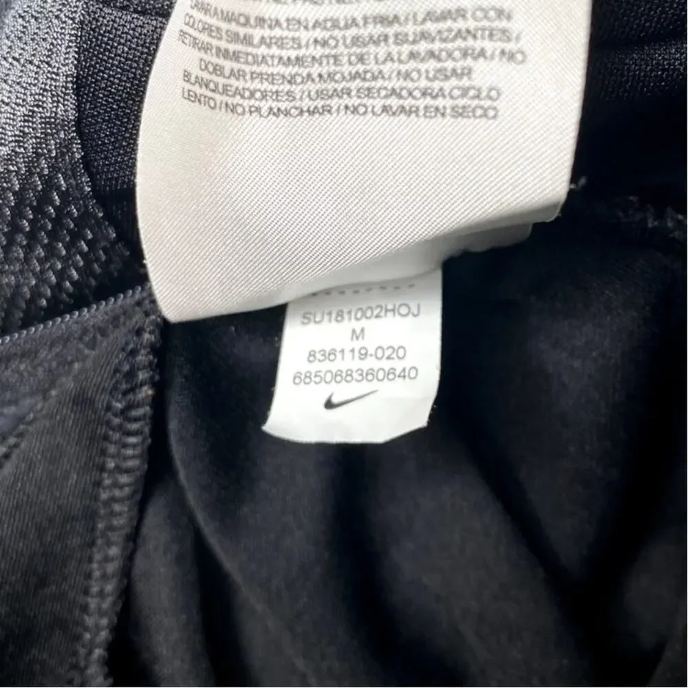 New - Nike Women's Lightweight Breathable Black Jacket